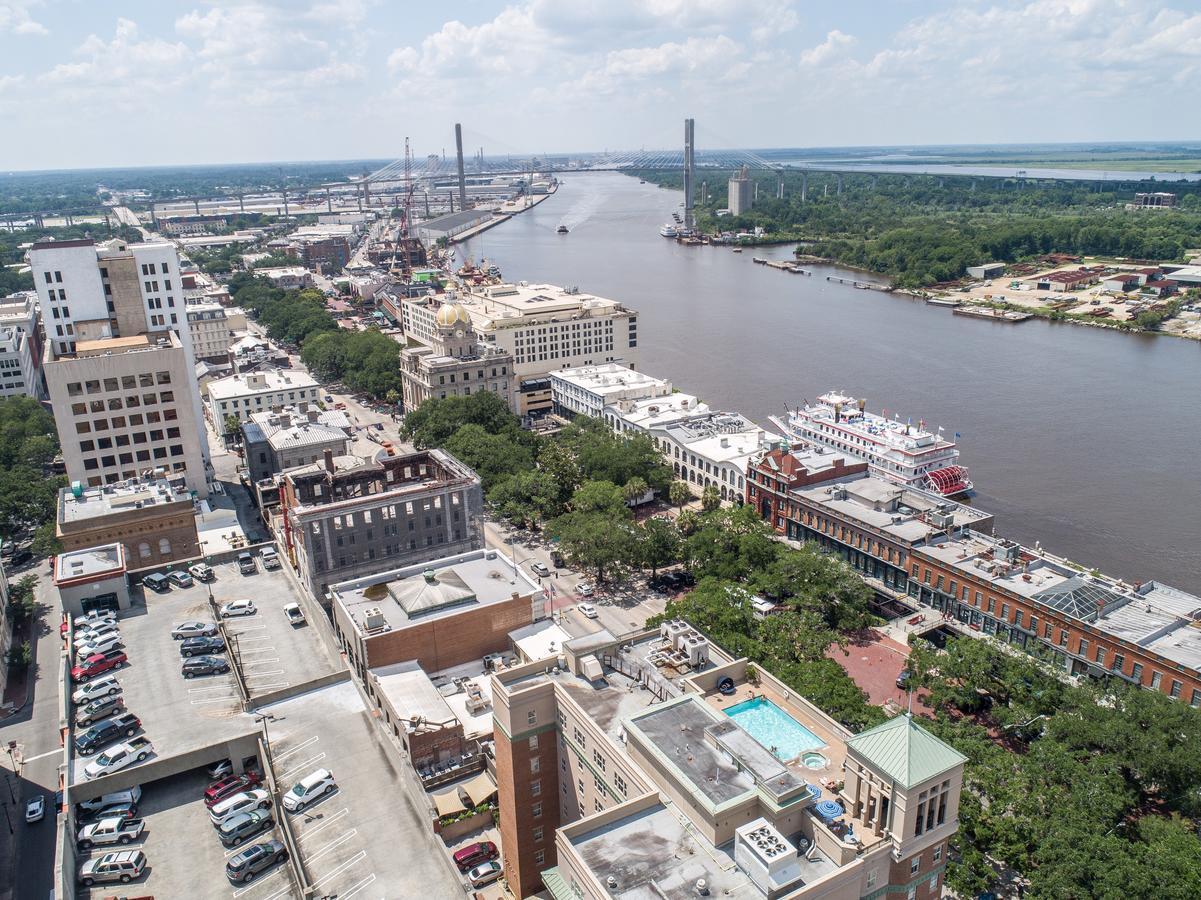 The Suites At Bay Savannah Exterior photo